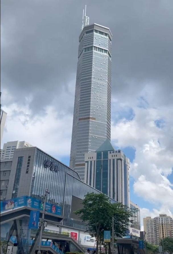 深圳300多米高樓晃動！像發(fā)生地震的感覺
